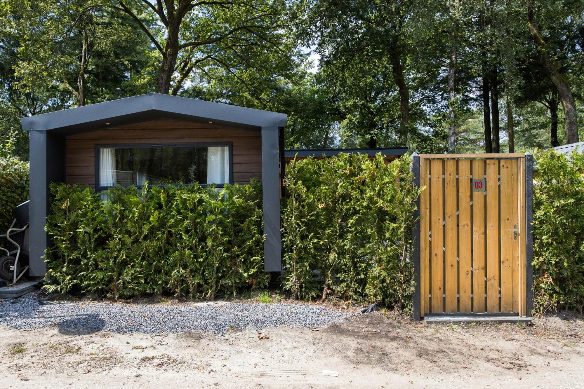 Veluwe Hoenderloo Luxury Chalet With Private Sauna And Hot Tub - Swimming Pool Tennis Court Supermarket Bowling Alley Theatre And Entertainment For Children Dış mekan fotoğraf
