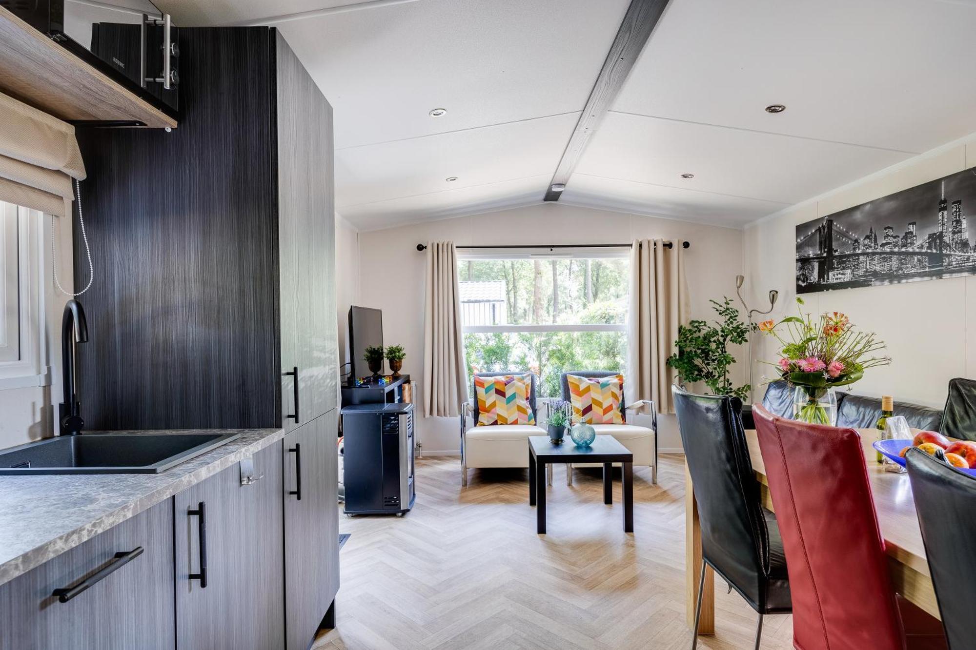Veluwe Hoenderloo Luxury Chalet With Private Sauna And Hot Tub - Swimming Pool Tennis Court Supermarket Bowling Alley Theatre And Entertainment For Children Dış mekan fotoğraf
